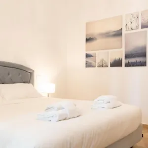 https://the-best-rent-elegant-five-bedrooms-apartment-near-colosseo.it-romehotels.com