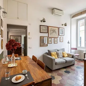 https://colosseo-apartment-heart-of-rione-monti.it-romehotels.com