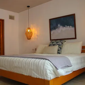 https://villas-mayaluum.quintano-roohotels.com